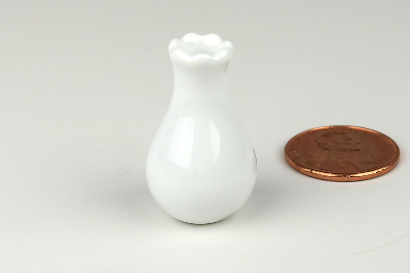 White Vase with Scallop