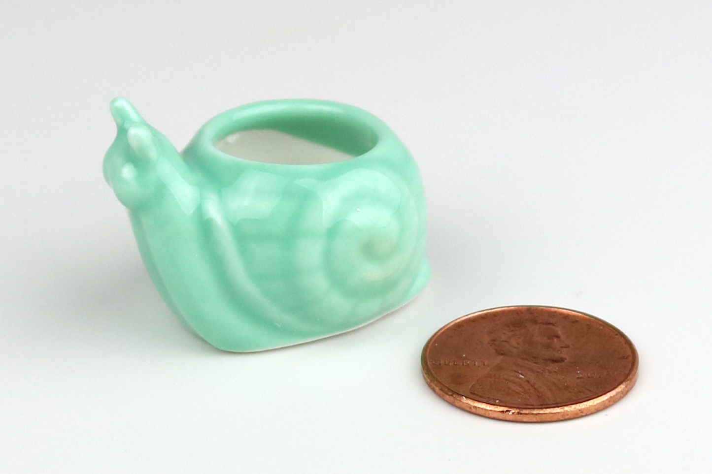 Snail Planter in Green
