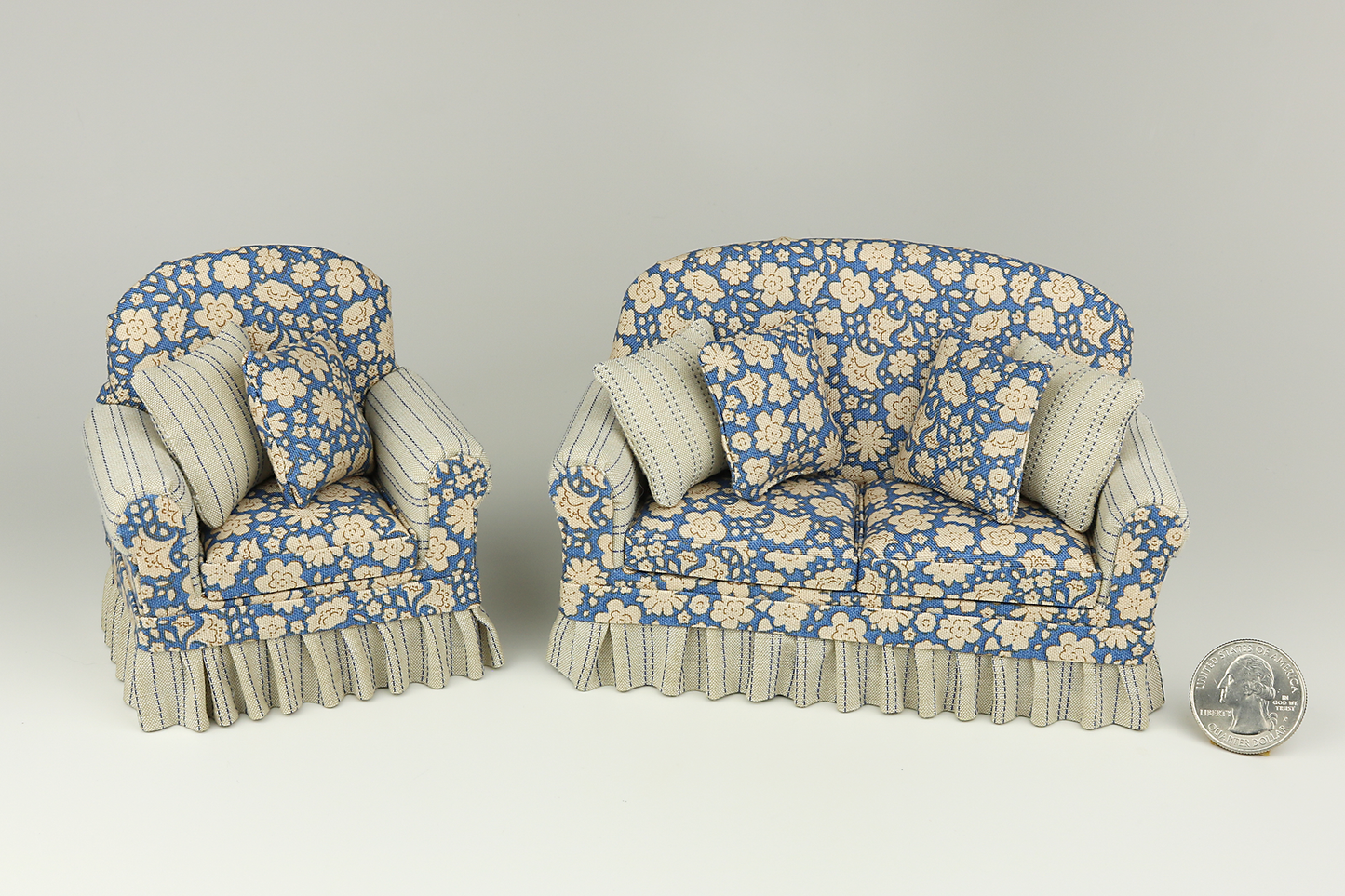 Floral Daydream Blue-Ecru Loveseat