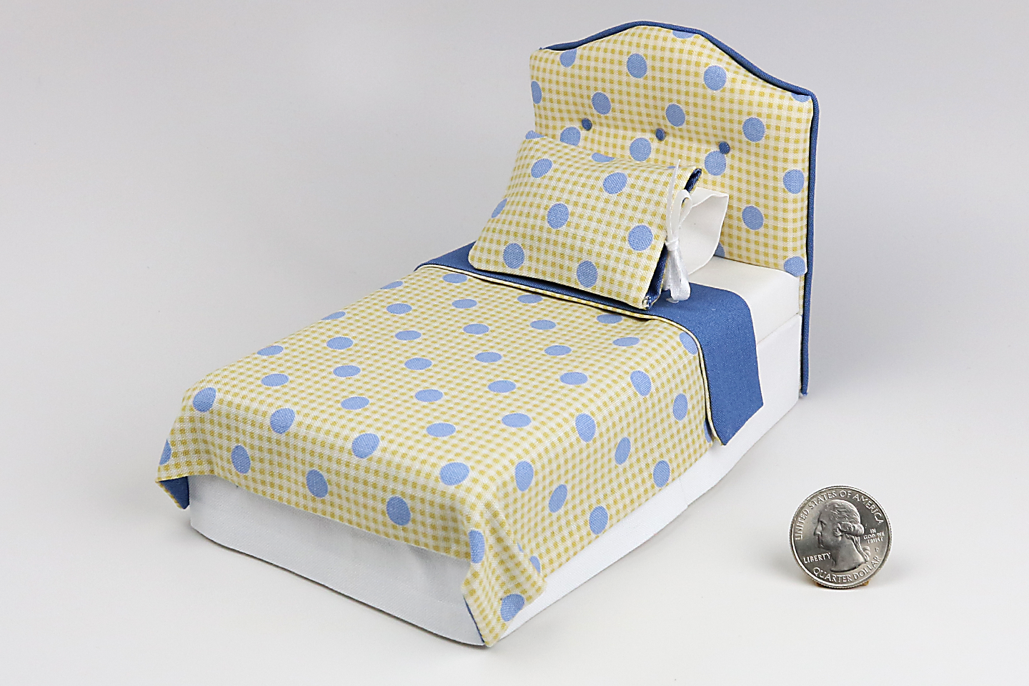 Periwinkle Spotted Gingham Bed