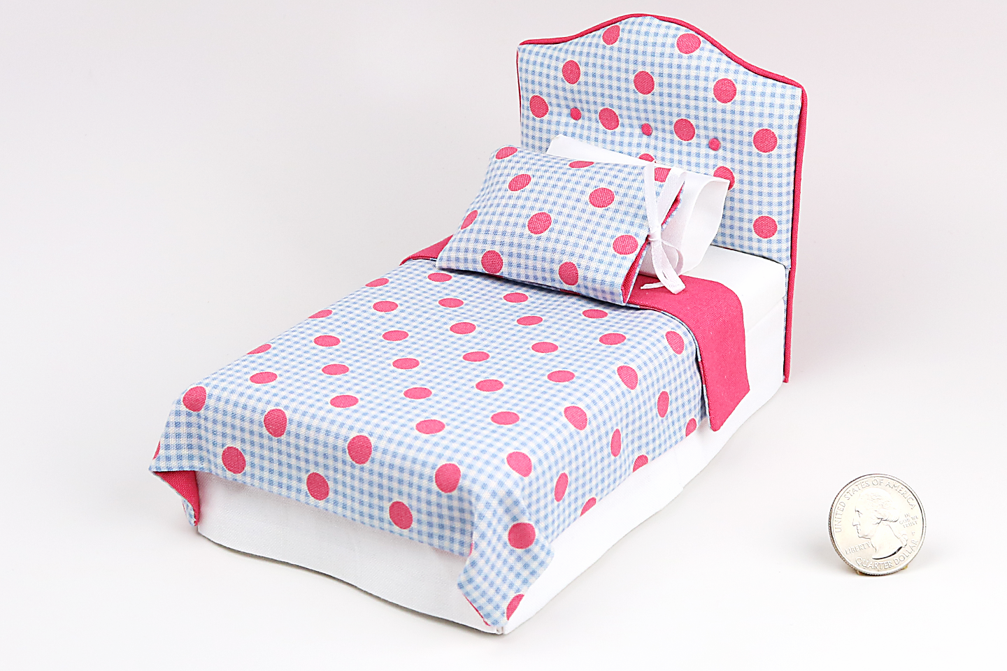 Hot Pink Spotted Gingham Bed