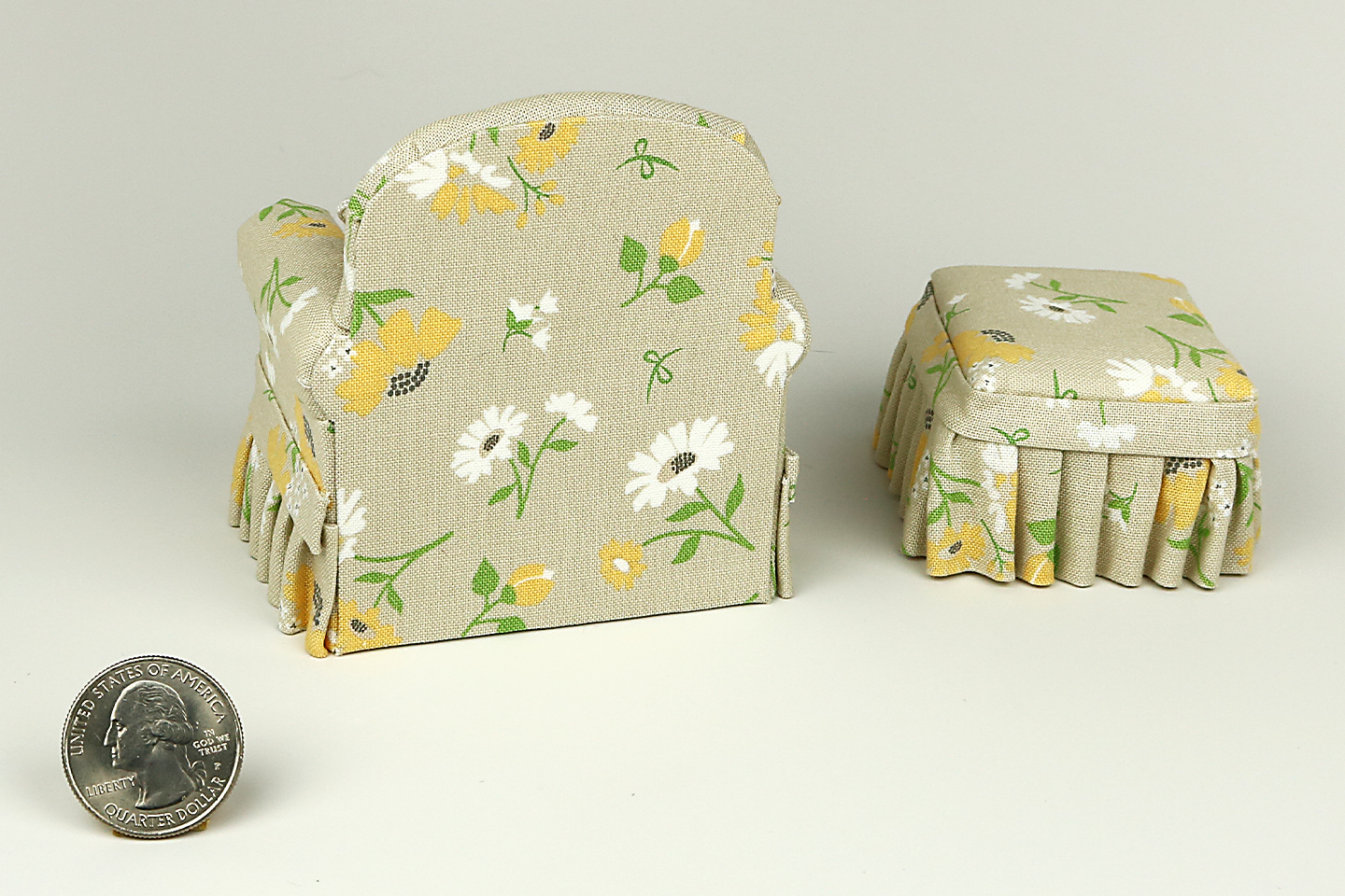 Sunshine Daisy Living Room