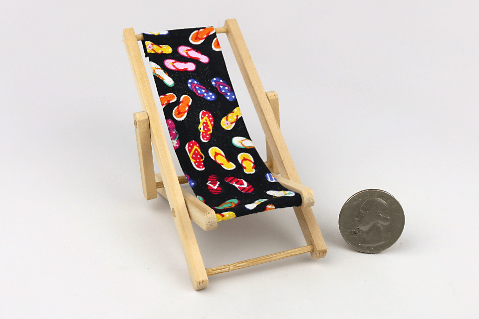 Flip Flops Print Deck Chair Dollhouse Alley