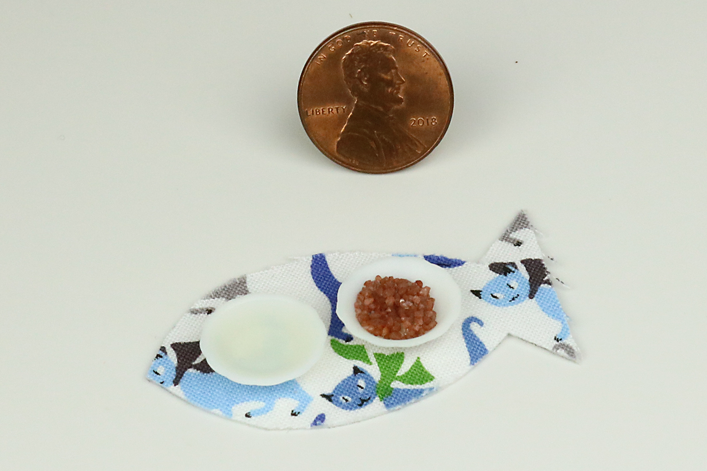 Cat Food Mat (White)