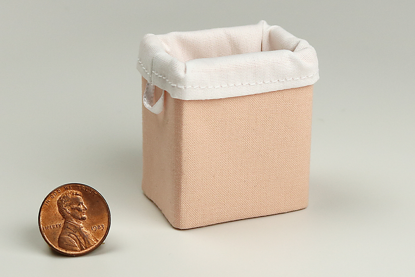 Modern Clothes Hamper in Peach