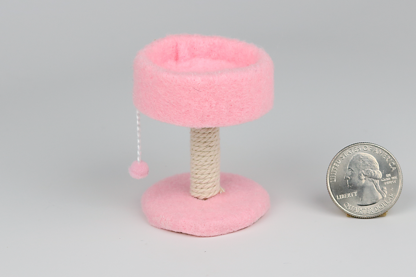 Round Cat Tower in Pink