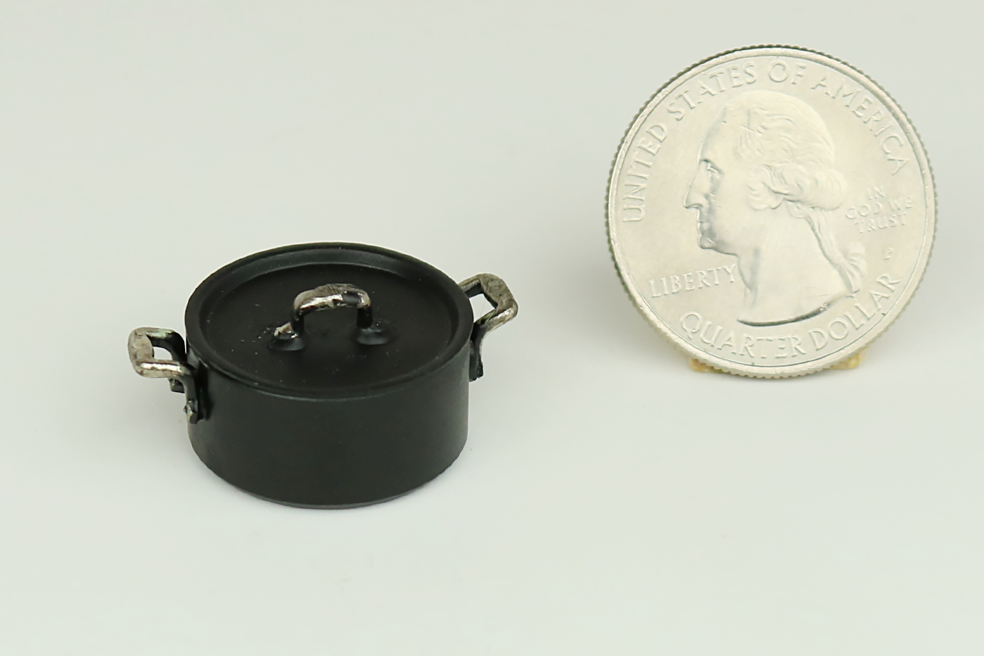 Small Black Pot with Lid