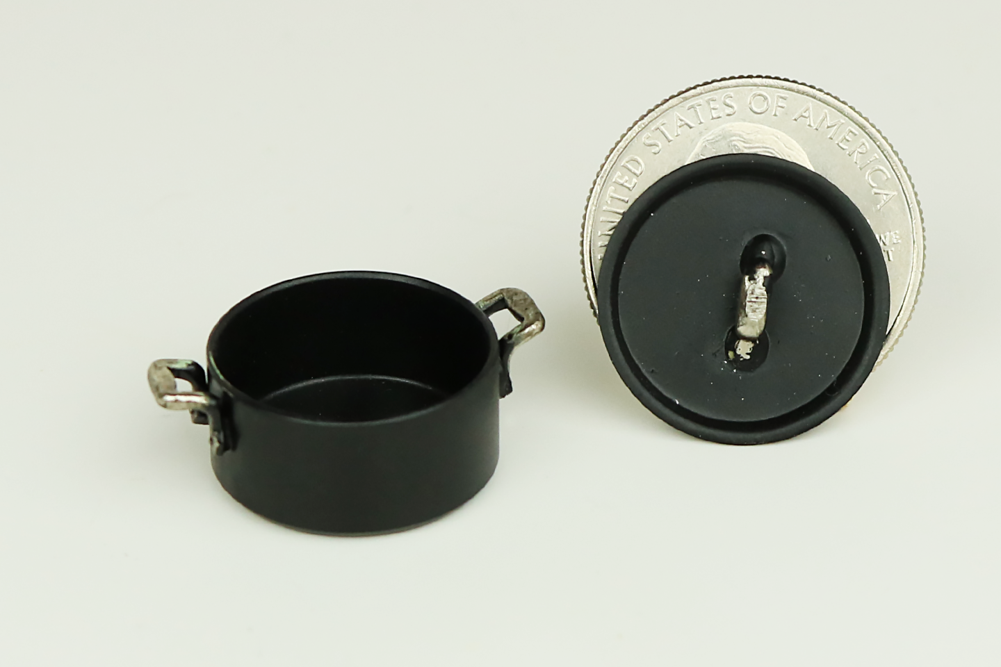 Small Black Pot with Lid