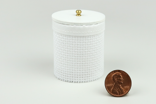 Lidded Clothes Hamper in White