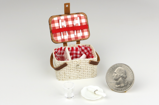 Classic Picnic Basket