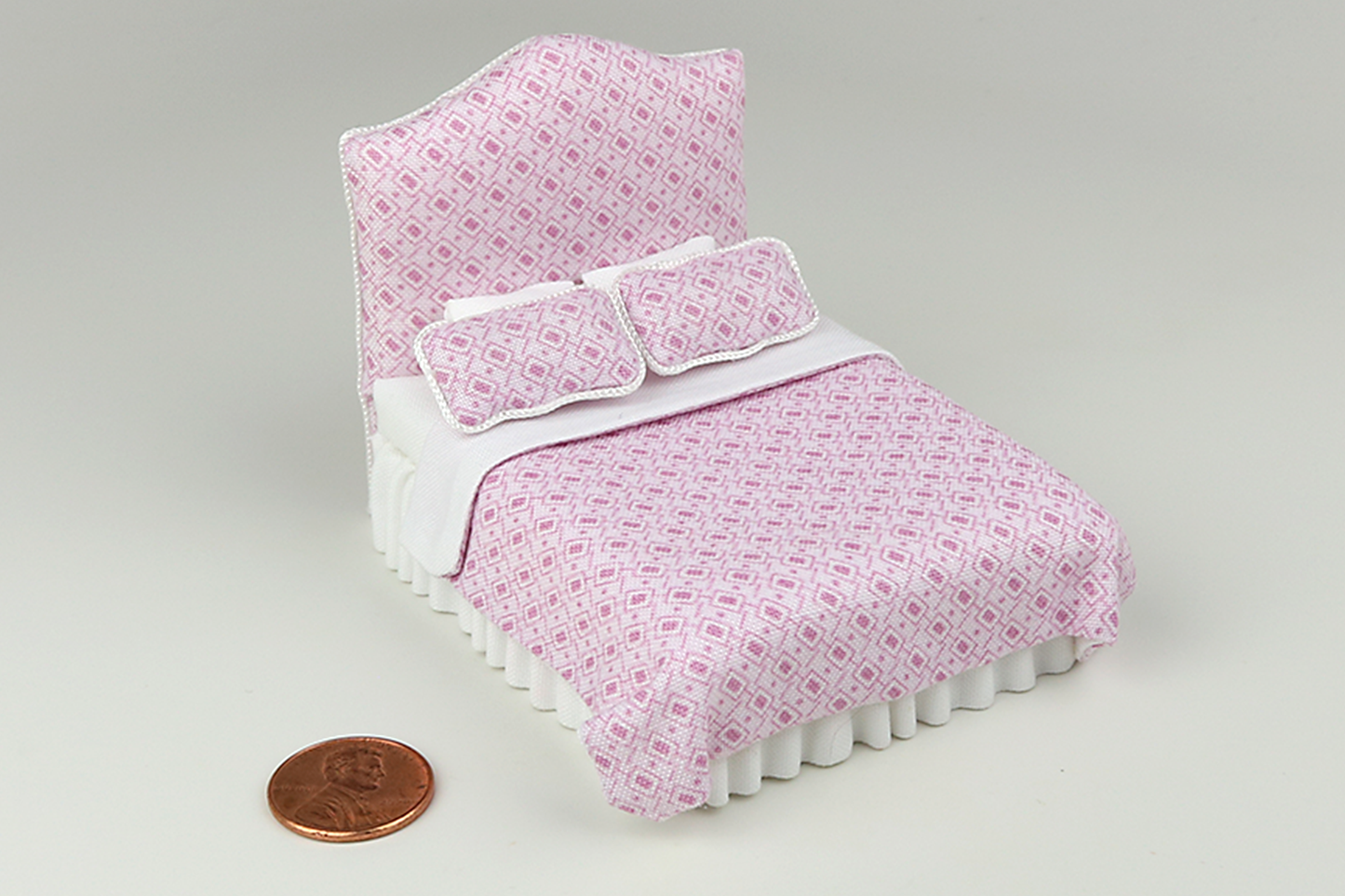 Sugar Squares Bed in Pink (Half Scale)