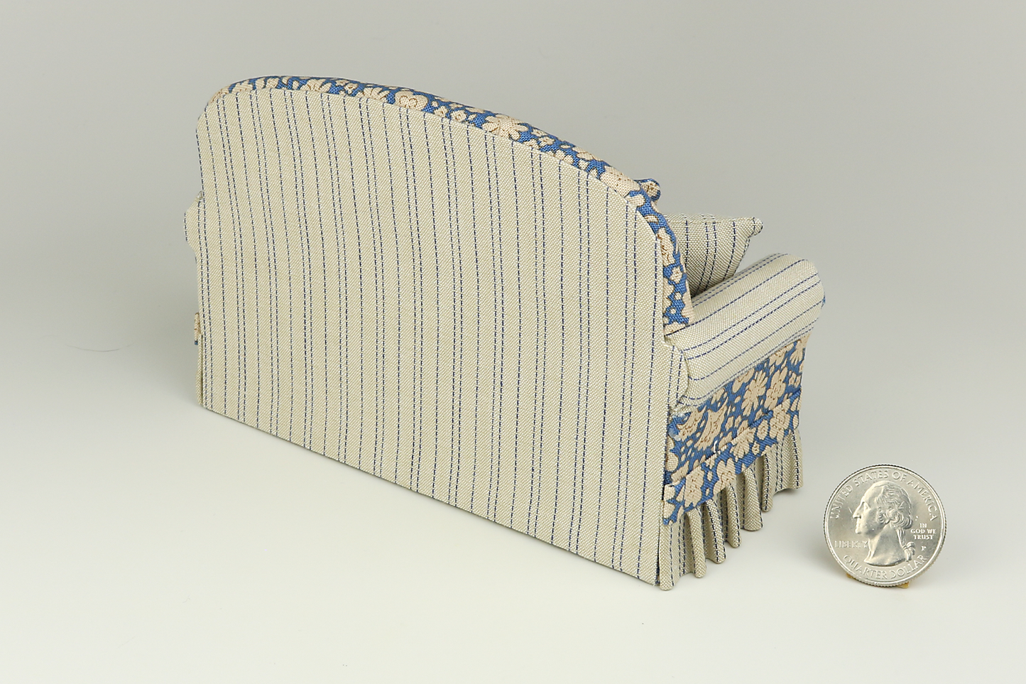 Floral Daydream Blue-Ecru Loveseat