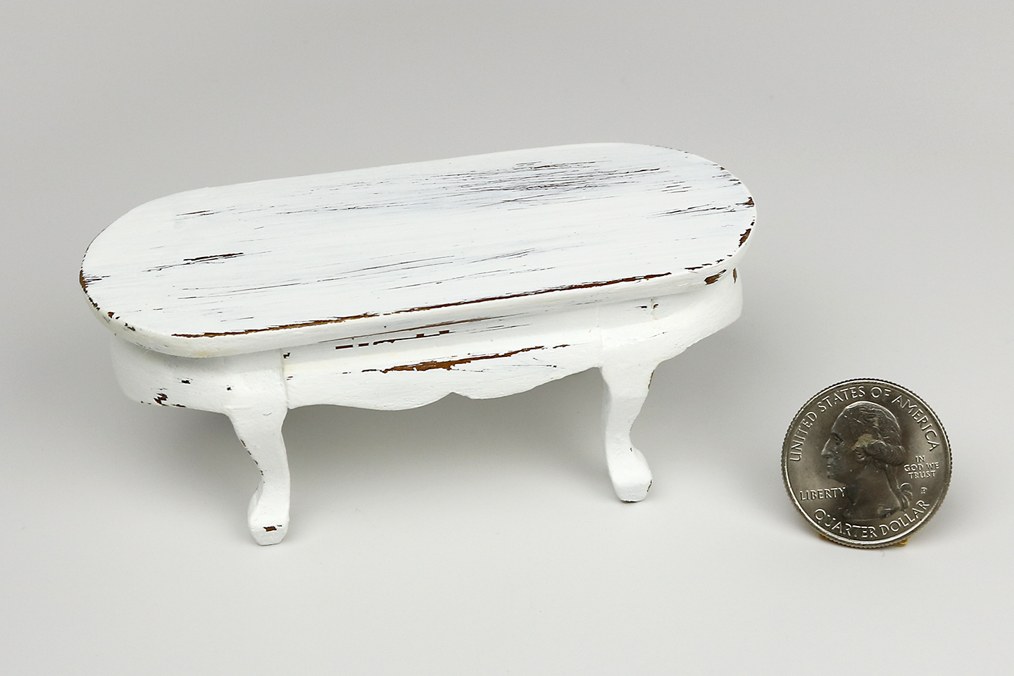 Antique-style White Coffee Table
