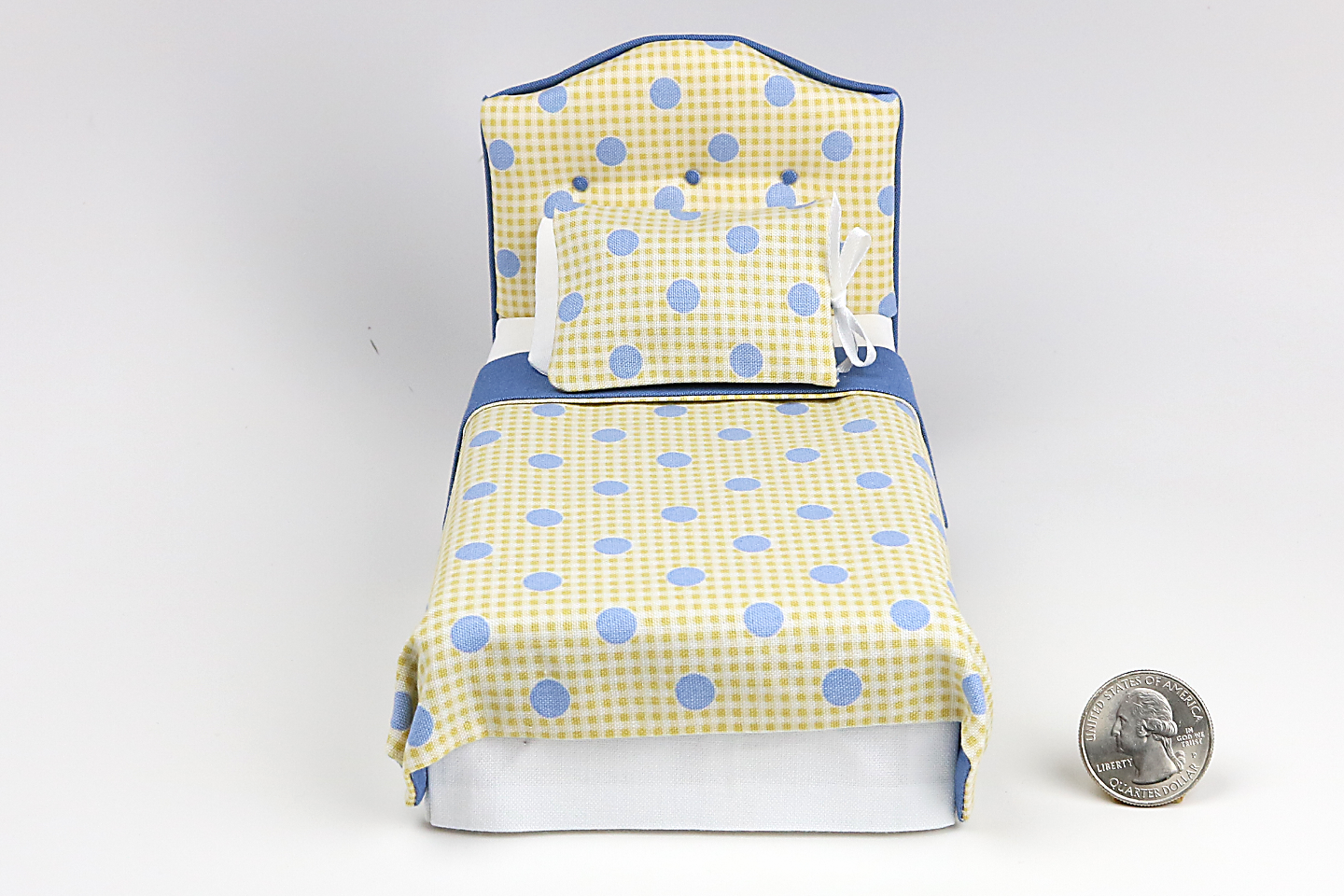 Periwinkle Spotted Gingham Bed