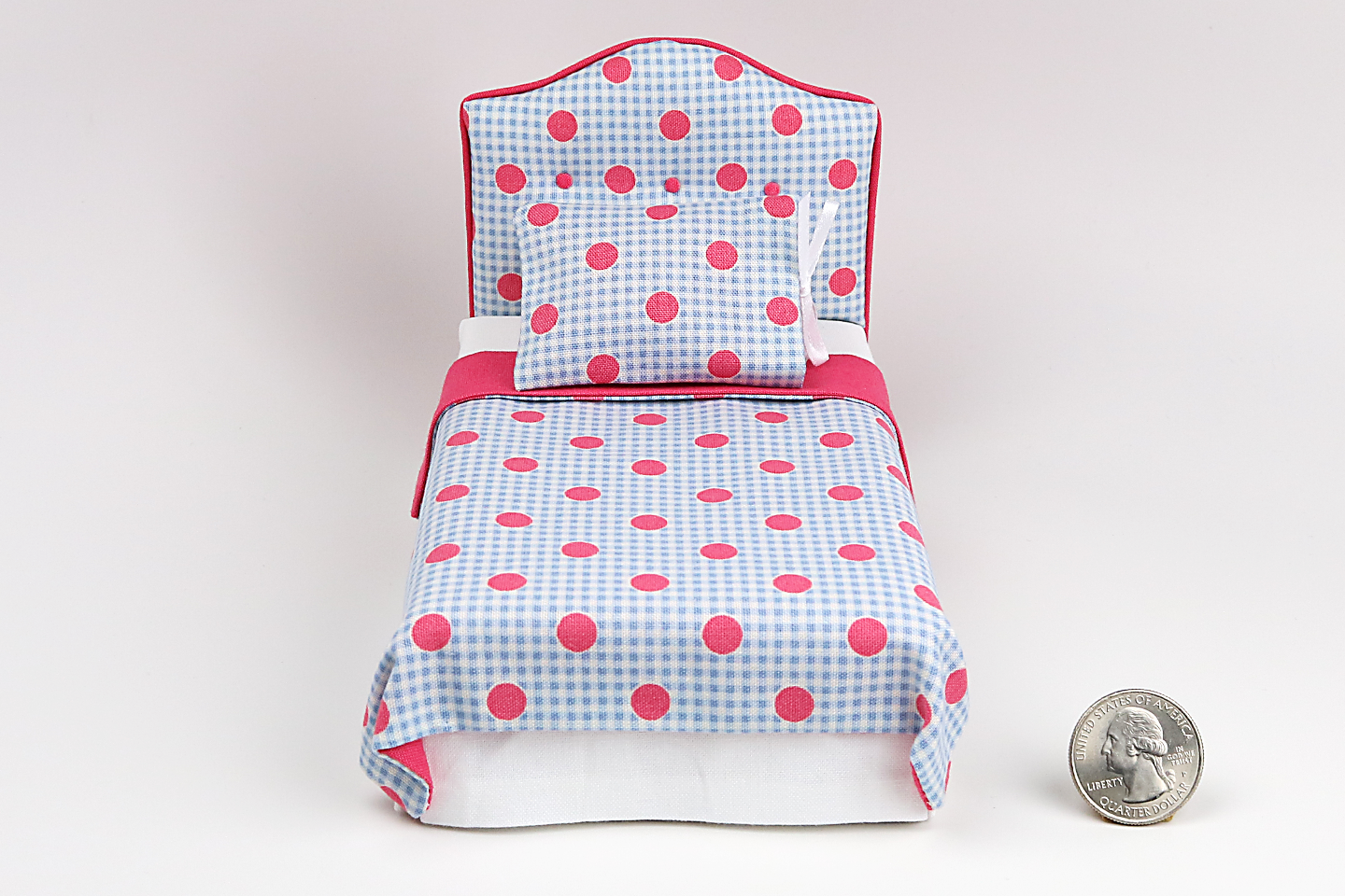 Hot Pink Spotted Gingham Bed